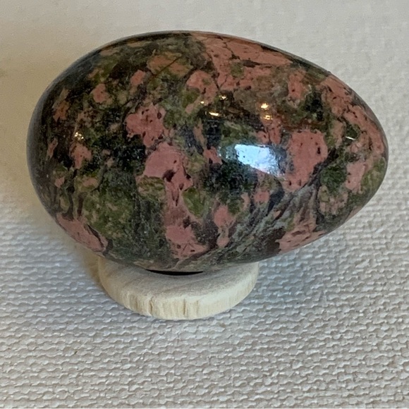 Premium Unakite Gemstone Egg with Wood Stand Collectors Specimen High Gloss 1.2" - Picture 6 of 11